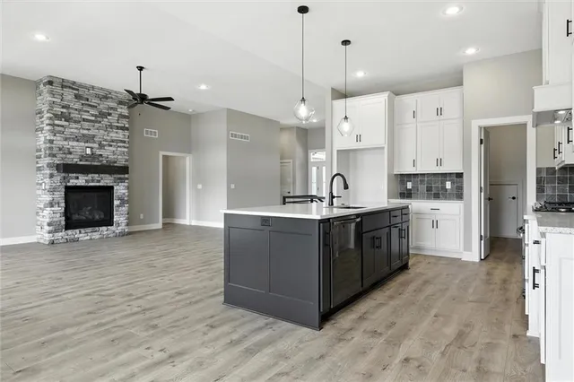 $614,000 | 2101 Crooked Crk Drive, Kearney, MO 64060