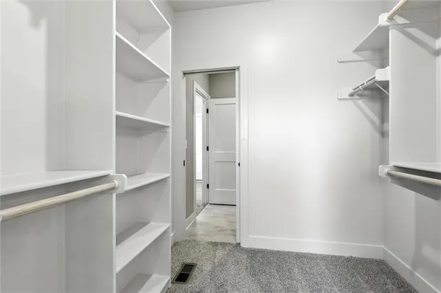 $614,000 | 2101 Crooked Crk Drive, Kearney, MO 64060