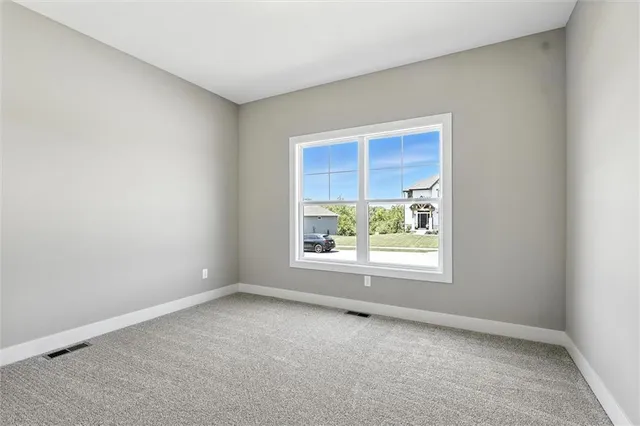 $614,000 | 2101 Crooked Crk Drive, Kearney, MO 64060