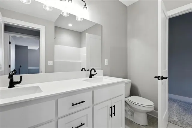 $614,000 | 2101 Crooked Crk Drive, Kearney, MO 64060