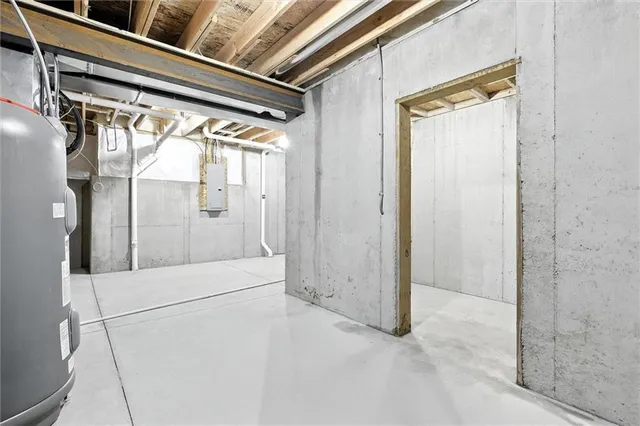 $614,000 | 2101 Crooked Crk Drive, Kearney, MO 64060