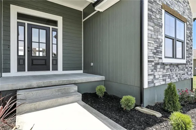 $614,000 | 2101 Crooked Crk Drive, Kearney, MO 64060