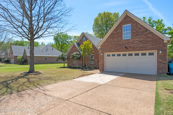 $300,000 | 3129 Amanda Belle, Southaven, MS 38672