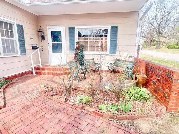 $155,000 | 1015 North 2nd Street, Independence, KS 67301