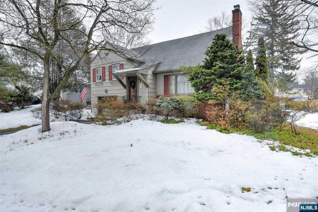 30 Perrin Drive Wayne, NJ 07470 - Photo 3 of 42