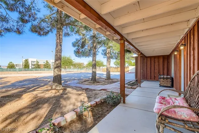 $3,500,000 | 4099 West Silverado Ranch Boulevard, Las Vegas, NV 89141