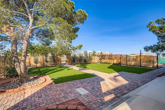 $3,500,000 | 4099 West Silverado Ranch Boulevard, Las Vegas, NV 89141