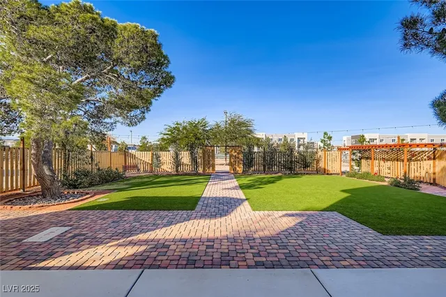 $3,500,000 | 4099 West Silverado Ranch Boulevard, Las Vegas, NV 89141