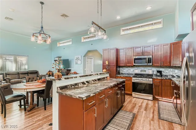 $3,500,000 | 4099 West Silverado Ranch Boulevard, Las Vegas, NV 89141