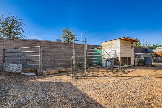 $3,500,000 | 4099 West Silverado Ranch Boulevard, Las Vegas, NV 89141