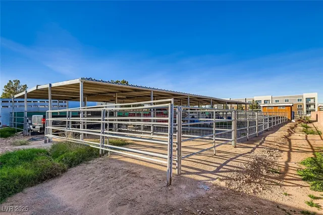 $3,500,000 | 4099 West Silverado Ranch Boulevard, Las Vegas, NV 89141