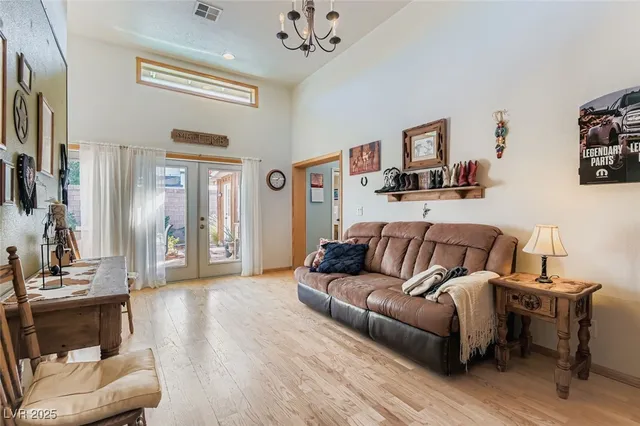 $3,500,000 | 4099 West Silverado Ranch Boulevard, Las Vegas, NV 89141