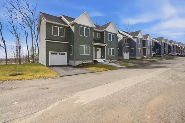 $529,900 | 26 Kensington Way, Johnston, RI 02919