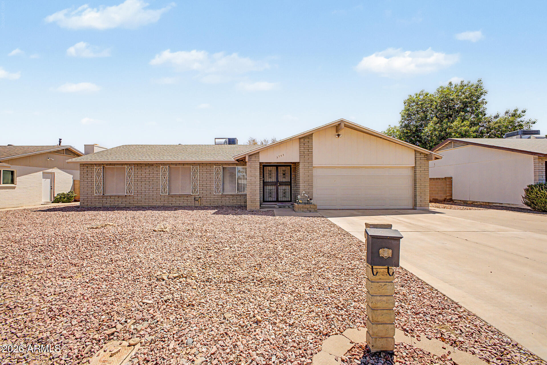 3753 West Dalphin Road Phoenix, AZ 85051 - Photo 1 of 35