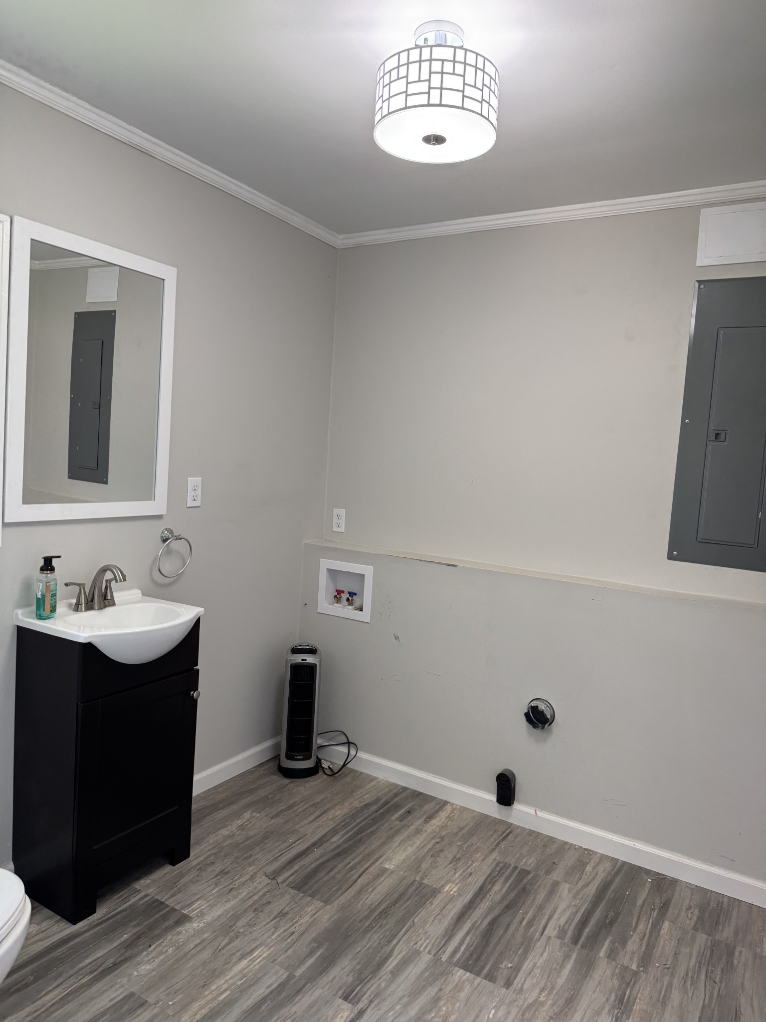 8298 Southfork Road Baxter, TN 38544 - Photo 40 of 49 a view of a kitchen with a sink and dishwasher