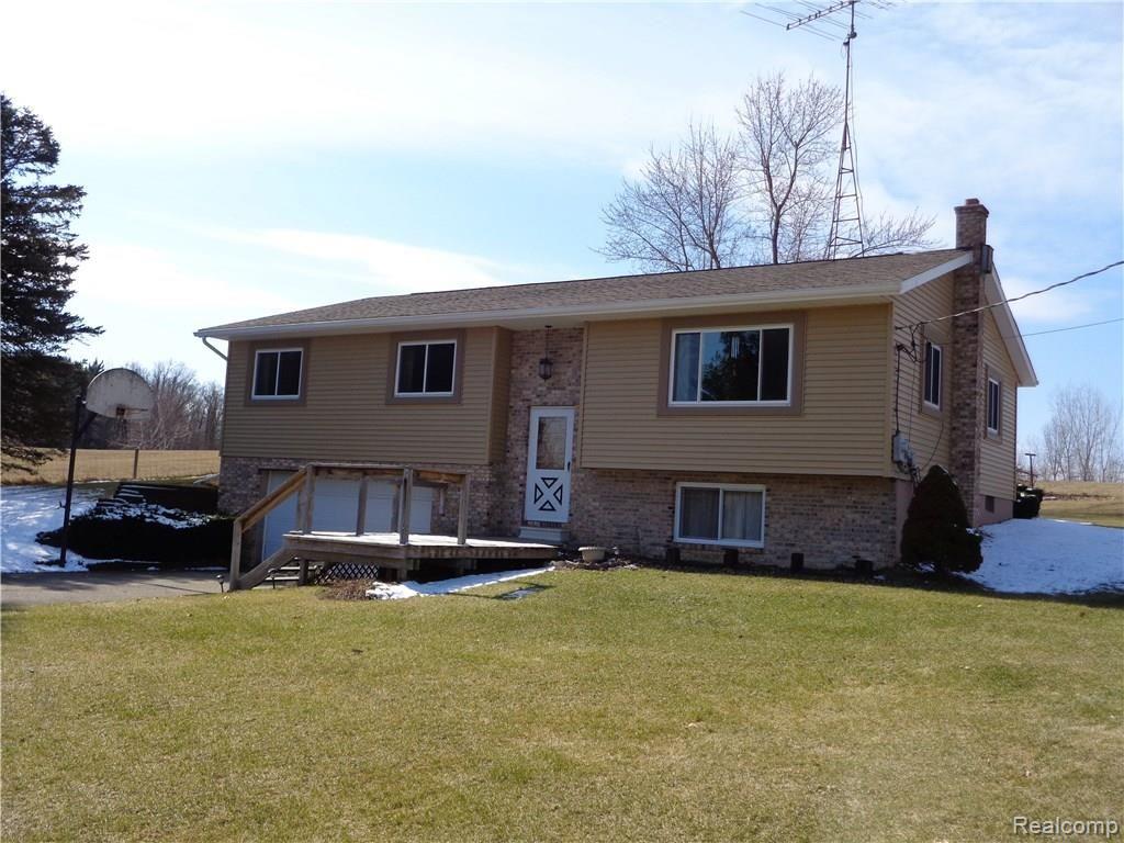 3975 Weir Road Lapeer, MI 48446 - Photo 2 of 20 DSC00218.JPG