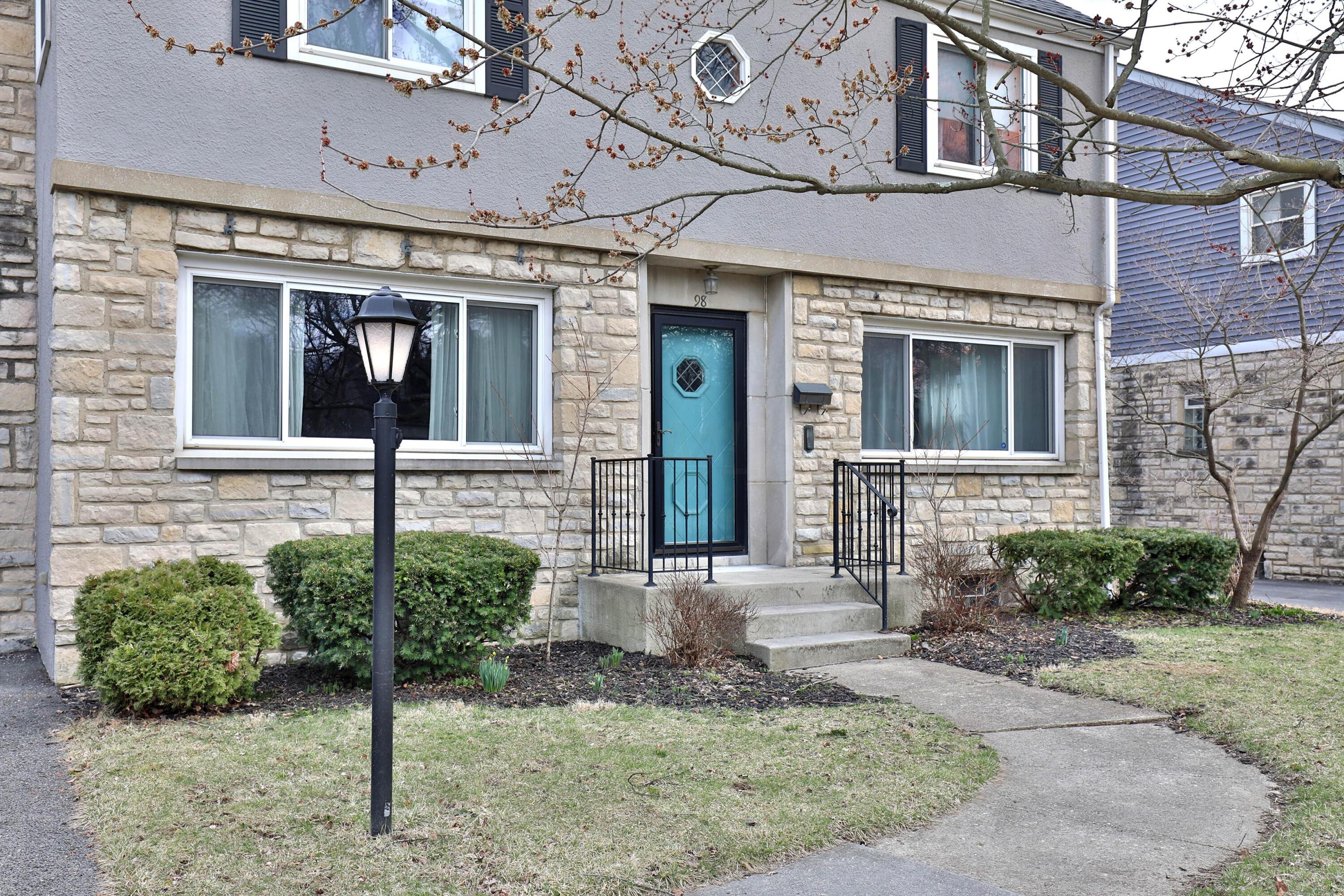 98 North Merkle Road Columbus, OH 43209 - Photo 3 of 46