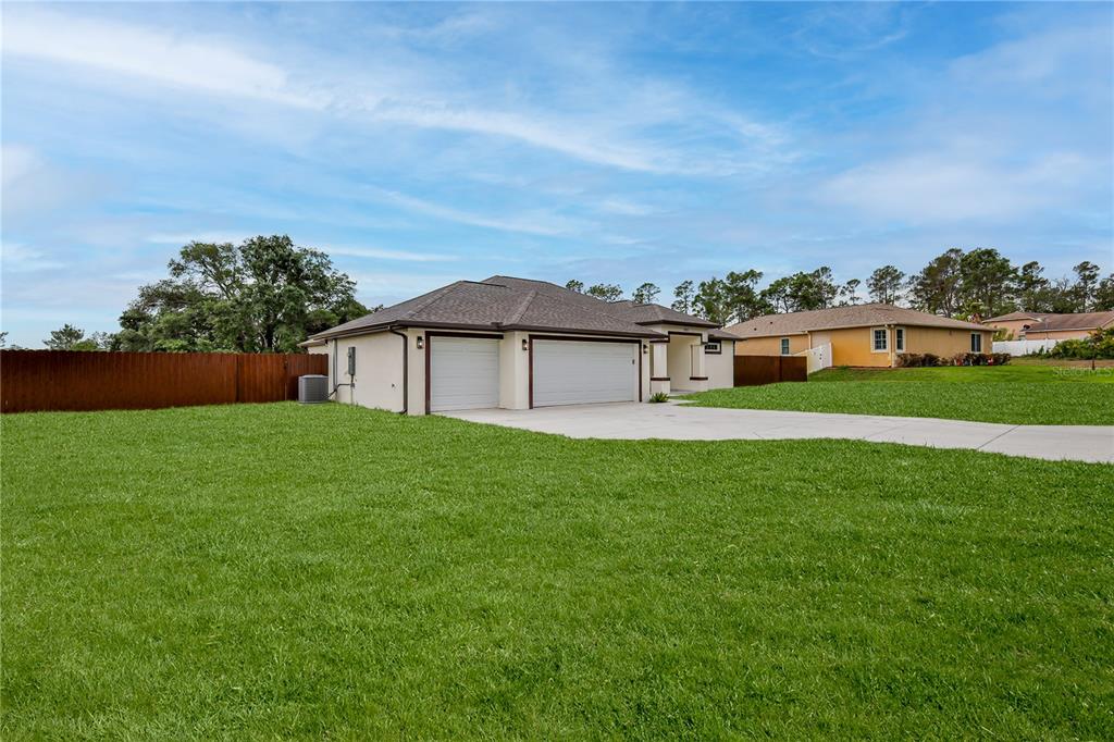 7372 Madrid Road Weeki Wachee, FL 34613 - Photo 5 of 61