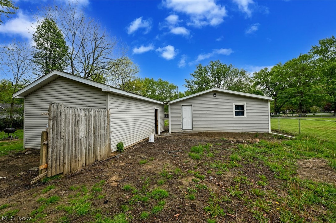 916 Abington Road Akron, OH 44312 - Photo 7 of 27