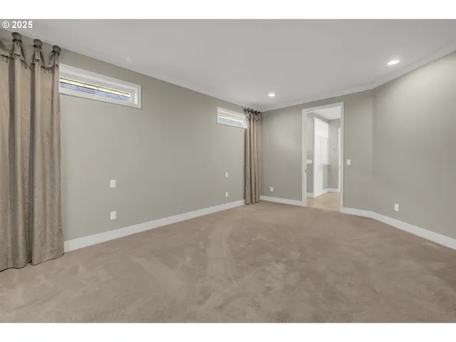 $595,000 | 2060 Lakeland Way, Eugene, OR 97408