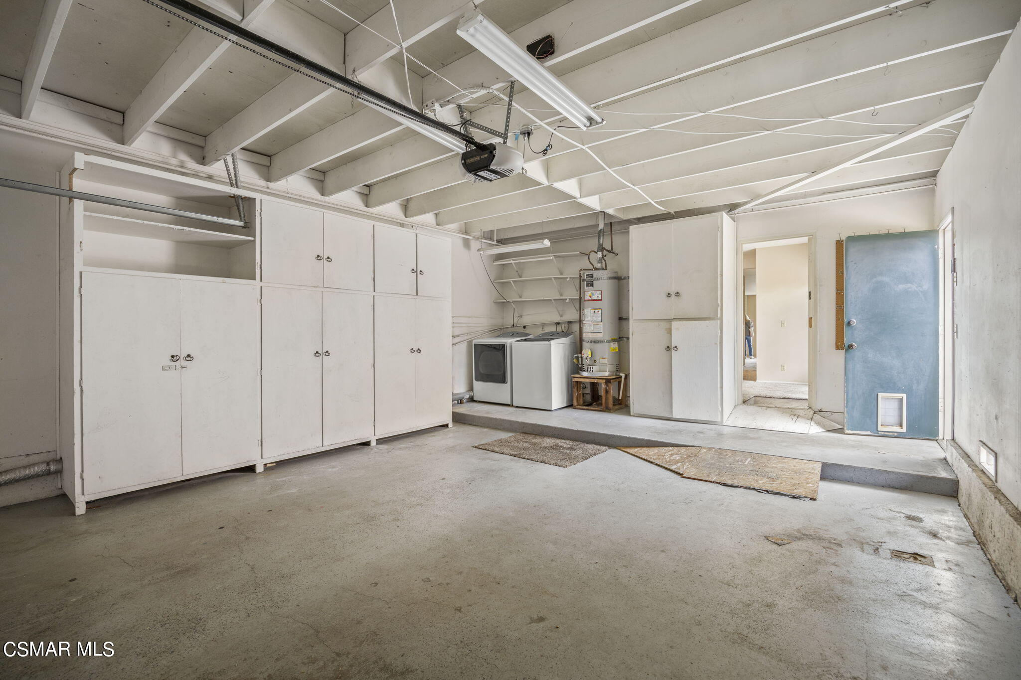 3601 Ketch Avenue Oxnard, CA 93035 - Photo 36 of 37 a view of a room with an empty space