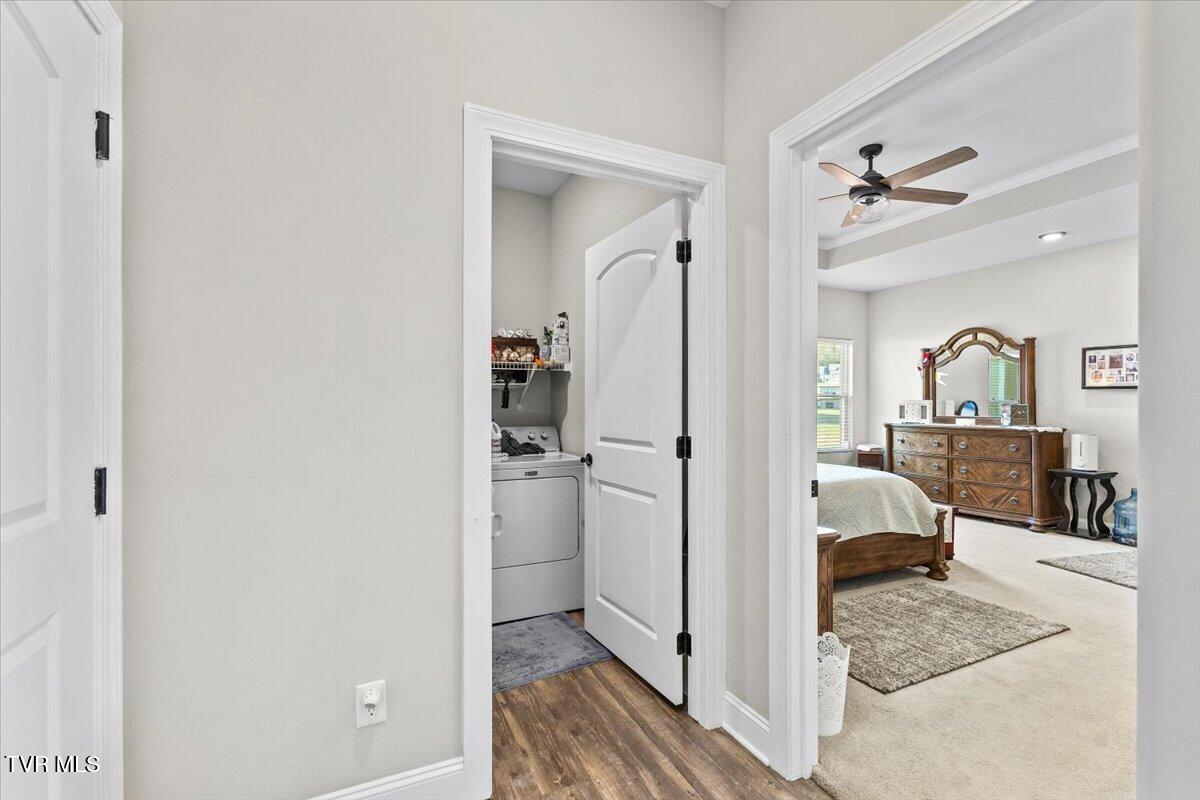 1336 Harmony Road Jonesborough, TN 37659 - Photo 22 of 49 Hallway