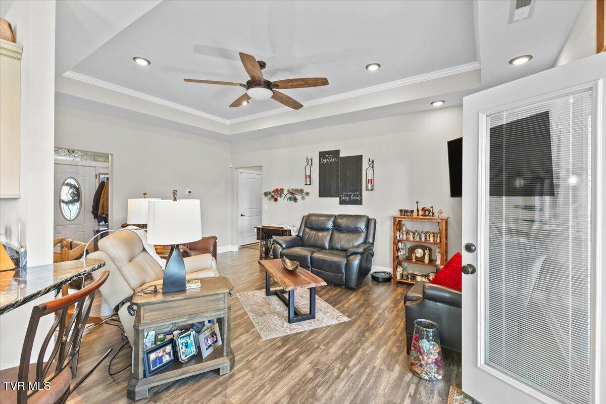 1336 Harmony Road Jonesborough, TN 37659 - Photo 7 of 49 Livingroom