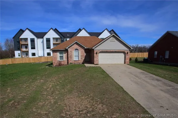 $299,999 | 6227 Elanor Court, Floyds Knobs, IN 47119