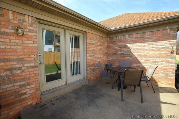 $299,999 | 6227 Elanor Court, Floyds Knobs, IN 47119