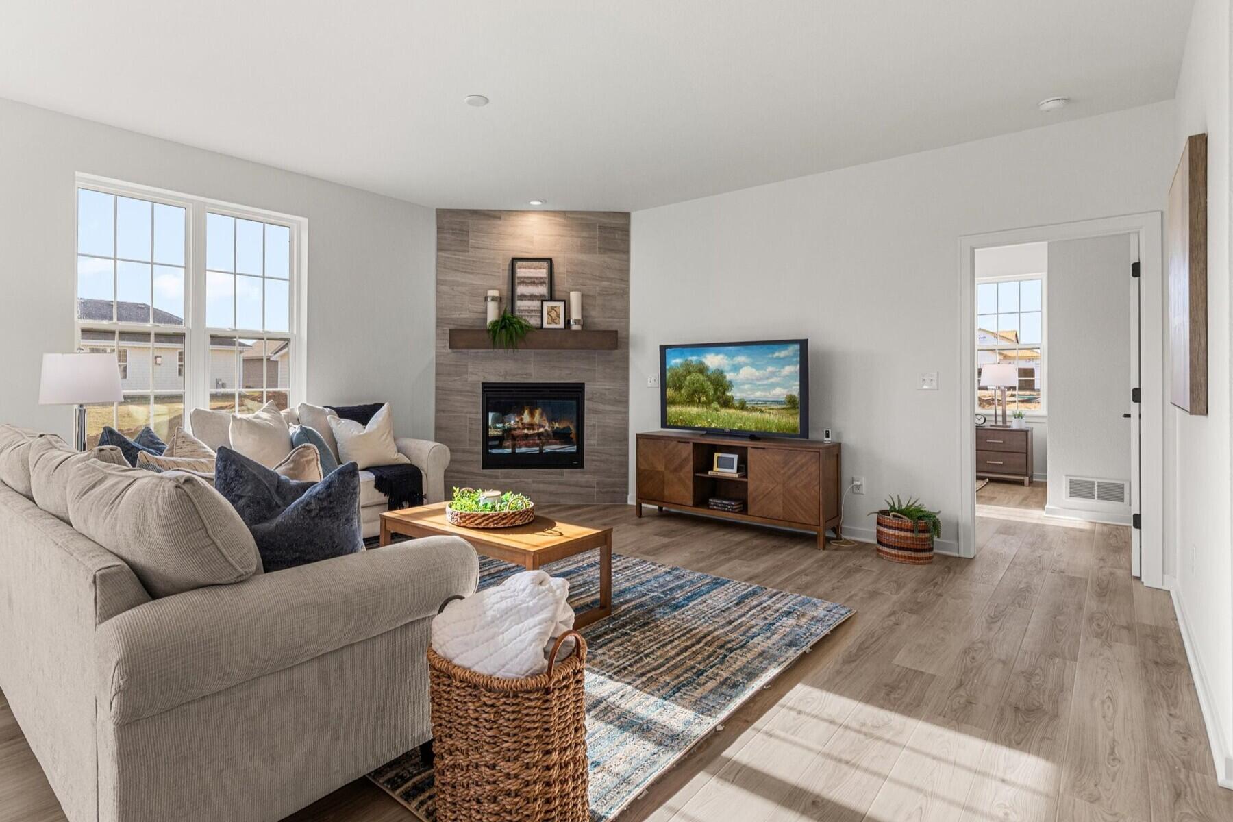 2725 Mapleton Avenue East Troy, WI 53120 - Photo 14 of 34 2725-mapleton-ave-09-living-room