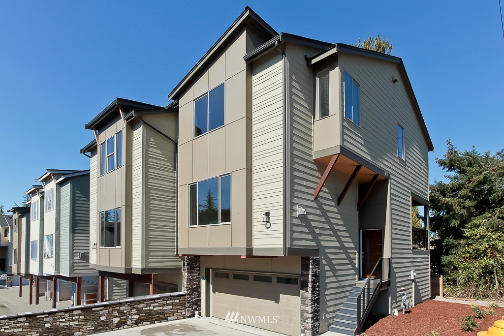 321 South 47th Street Renton, WA 98055 - Photo 1 of 22 Gallery Image 1