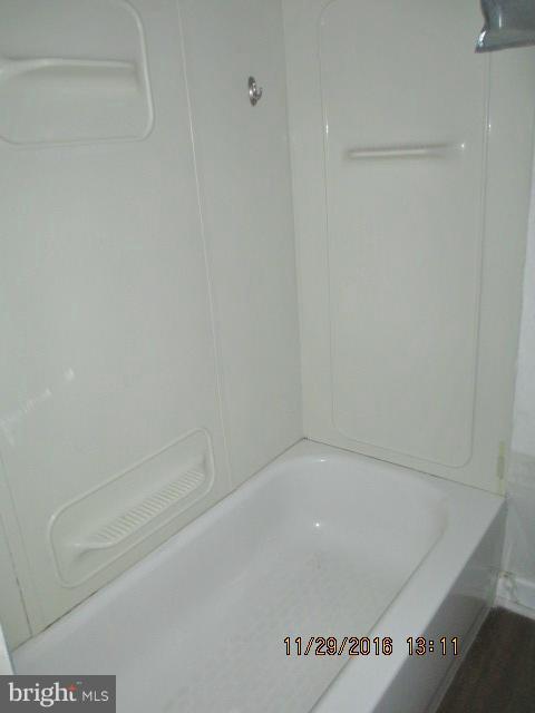 501 Welbrook Road Baltimore, MD 21221 - Photo 10 of 14 Bath