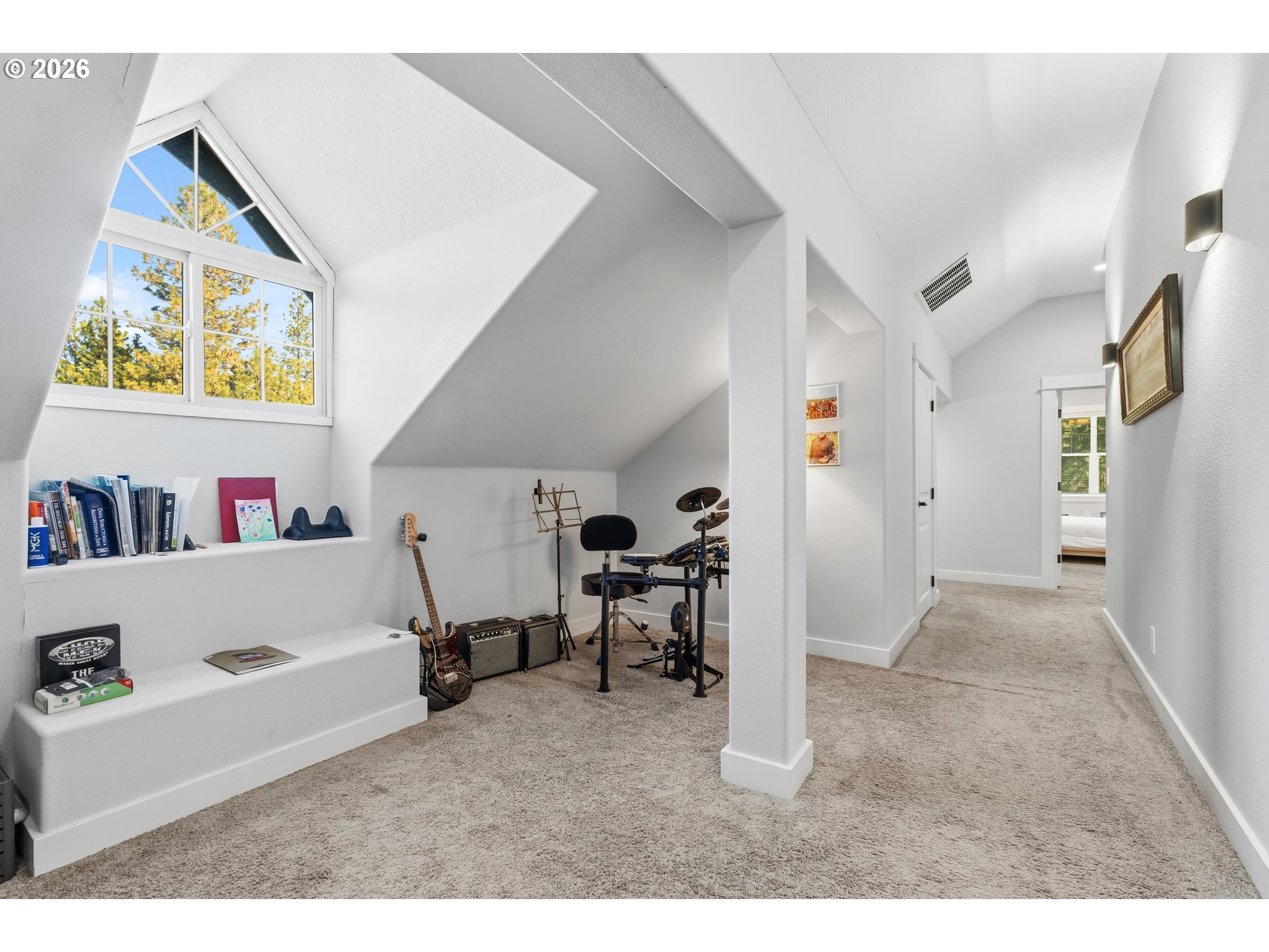 4 Westside Road Trout Lake, WA 98650 - Photo 26 of 45 a bathroom with a bathtub and a window