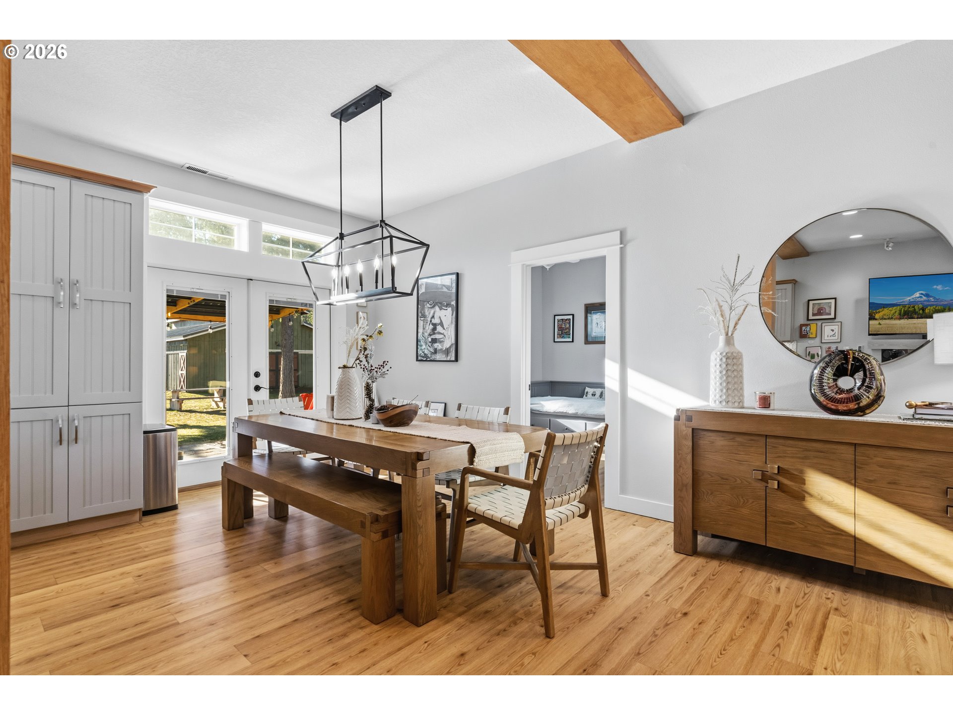 4 Westside Road Trout Lake, WA 98650 - Photo 7 of 45 a living room with dining table