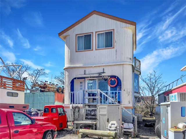 $225,000 | 360 Beach 59th Street, Unit A DOCK | Arverne