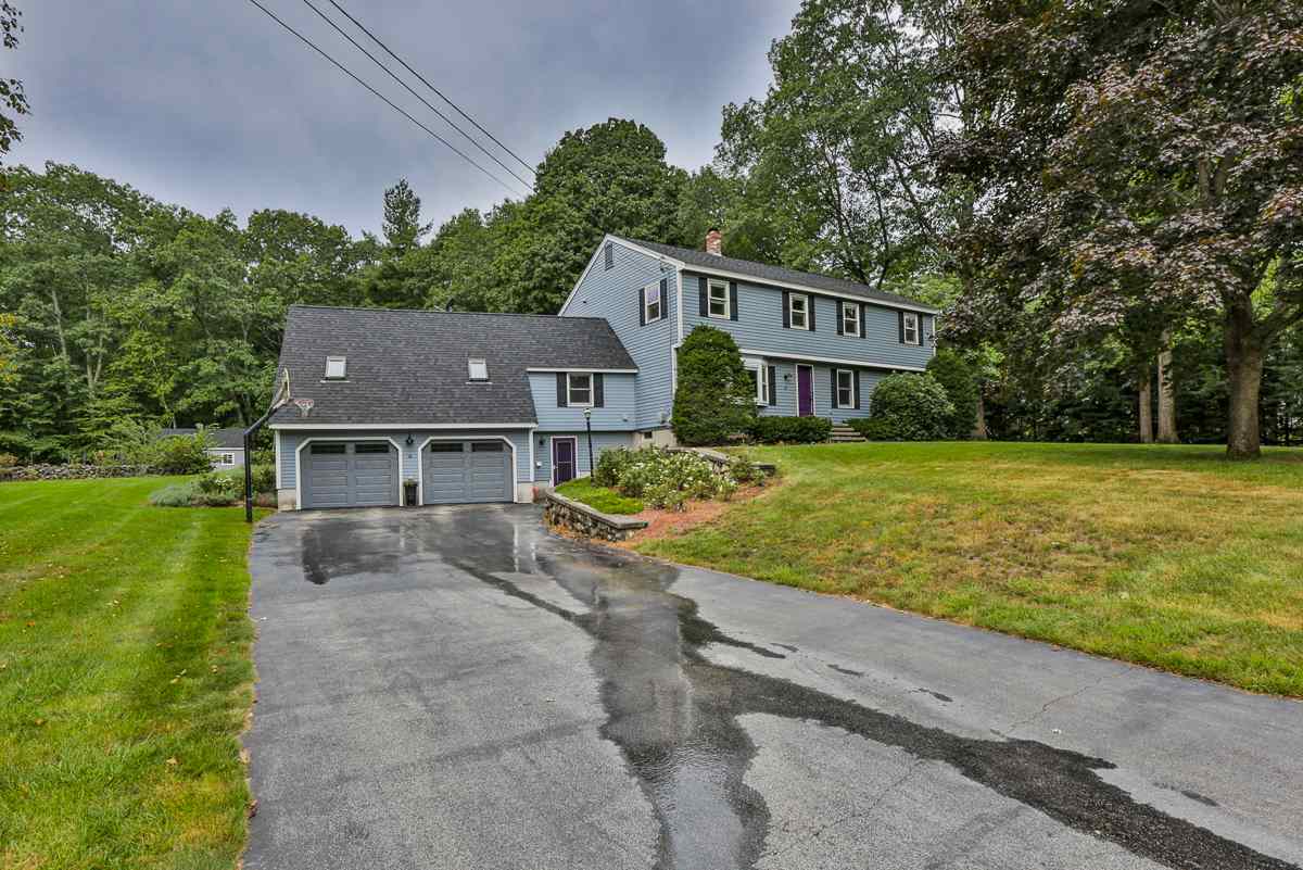 8 Woodridge Road Hampstead, NH 03826 - Photo 2 of 40
