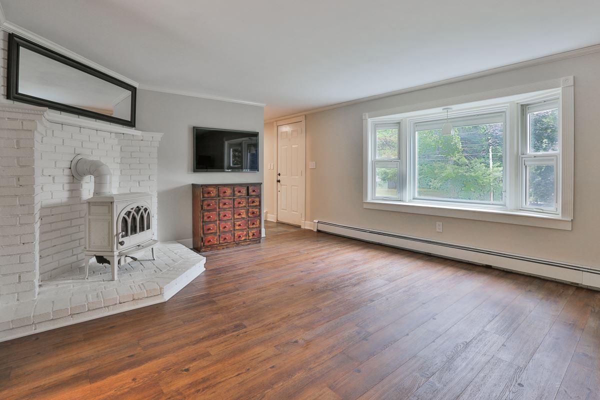 8 Woodridge Road Hampstead, NH 03826 - Photo 20 of 40