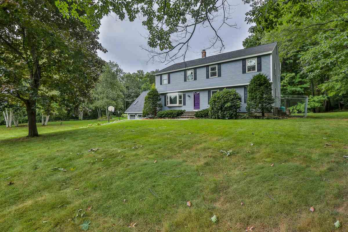 8 Woodridge Road Hampstead, NH 03826 - Photo 3 of 40