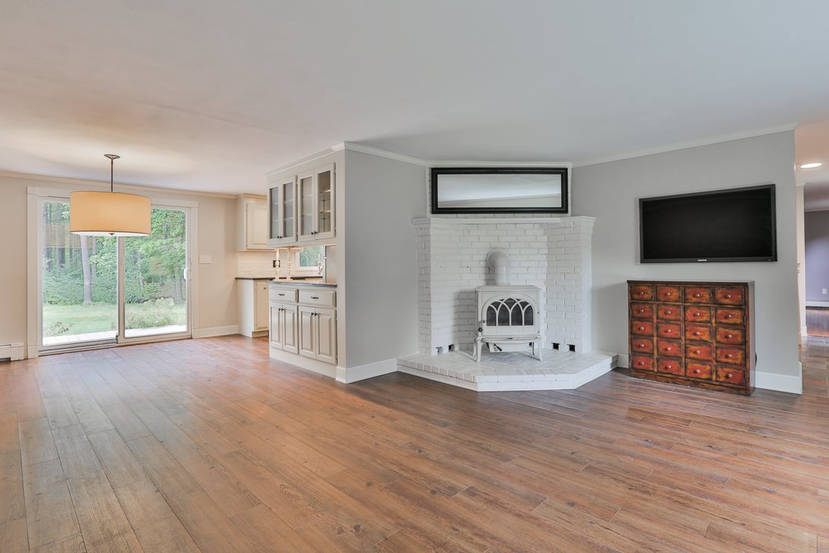 8 Woodridge Road Hampstead, NH 03826 - Photo 21 of 40