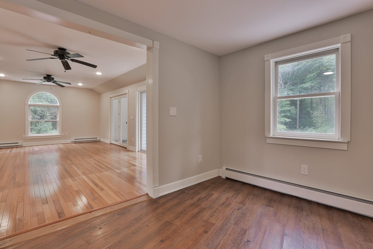 8 Woodridge Road Hampstead, NH 03826 - Photo 22 of 40