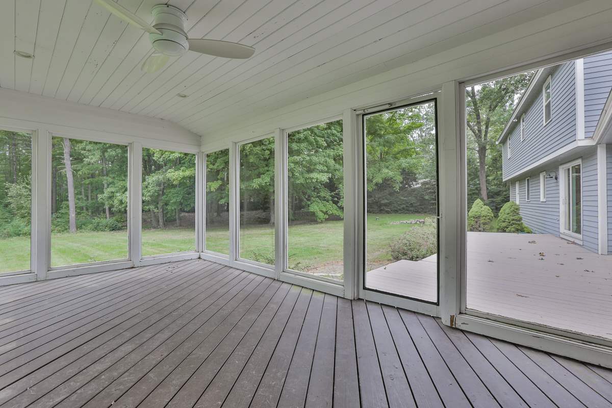 8 Woodridge Road Hampstead, NH 03826 - Photo 30 of 40