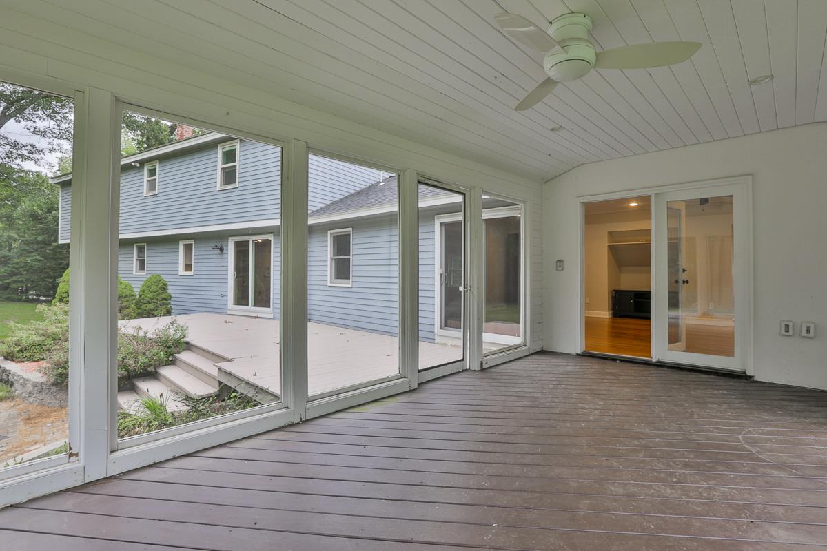 8 Woodridge Road Hampstead, NH 03826 - Photo 31 of 40
