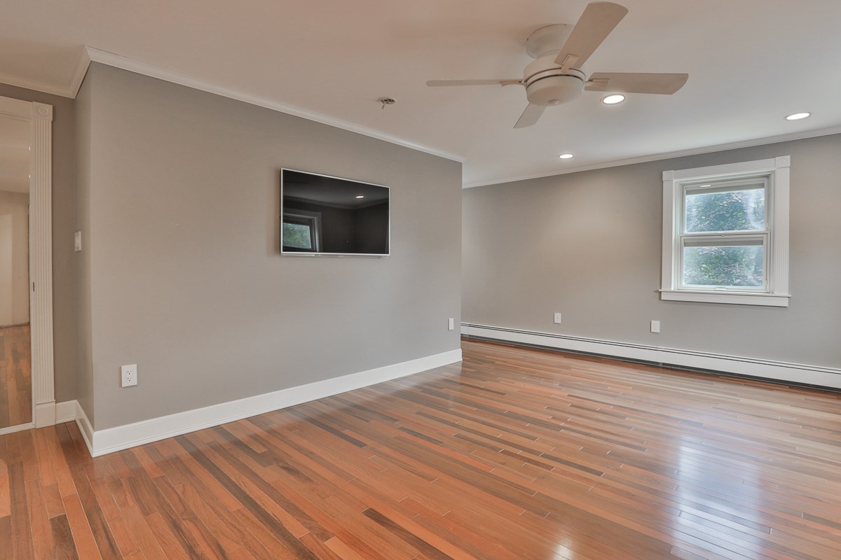 8 Woodridge Road Hampstead, NH 03826 - Photo 33 of 40
