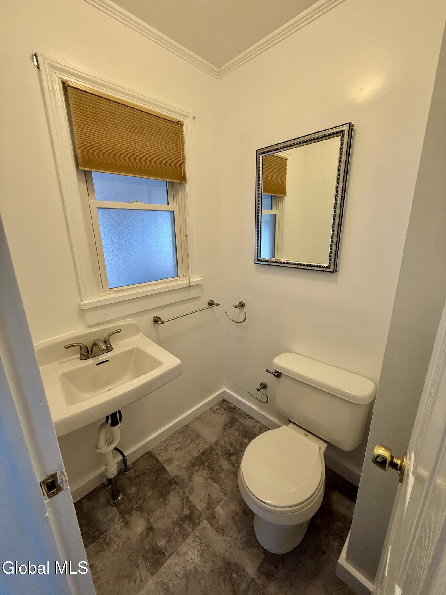 150 Gifford Road Schenectady, NY 12304 - Photo 18 of 32 18