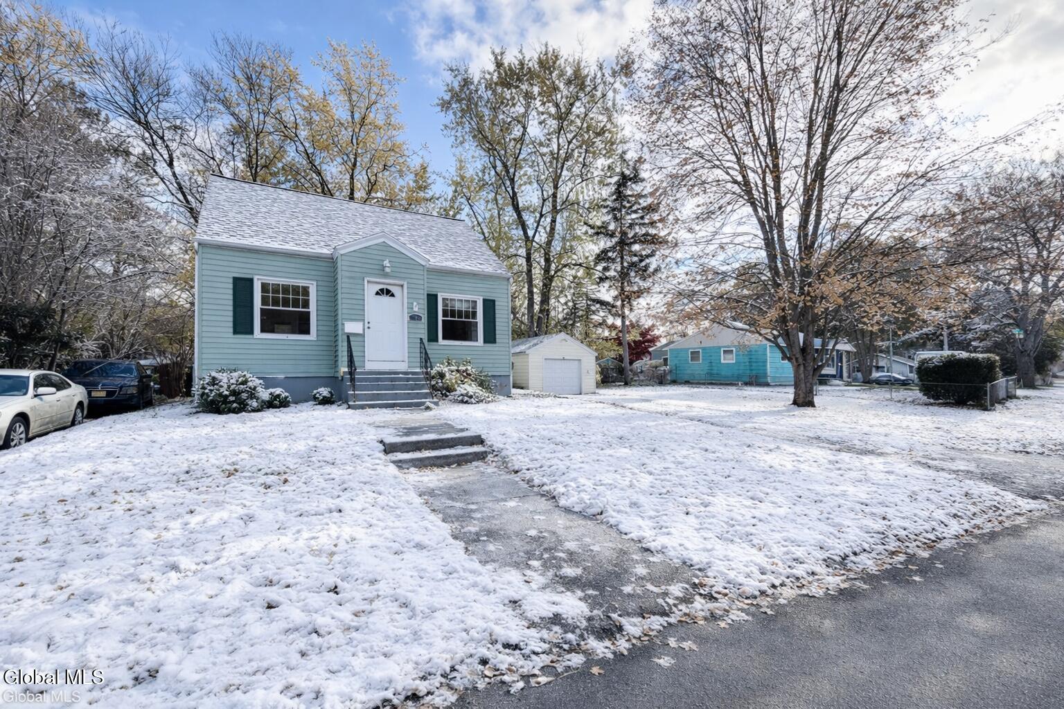 150 Gifford Road Schenectady, NY 12304 - Photo 3 of 32 2