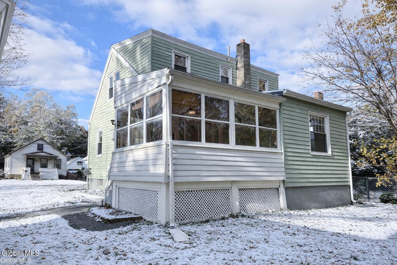 150 Gifford Road Schenectady, NY 12304 - Photo 6 of 32 6