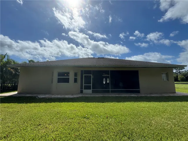 $524,000 | 7445 36th Court, Vero Beach, FL 32967