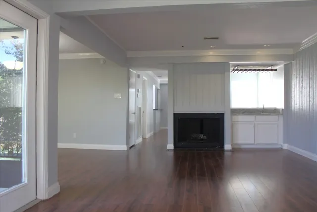 $2,300 | 108 World Of Tennis Square, Unit 108C, Lakeway, TX 78738