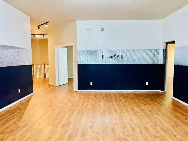 $2,950 | 9947 Valance Way, Conroe, TX 77385