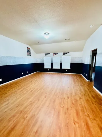 $2,950 | 9947 Valance Way, Conroe, TX 77385